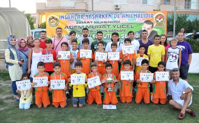 Albimo Alanyaspor U11 takımı şampiyon oldu
