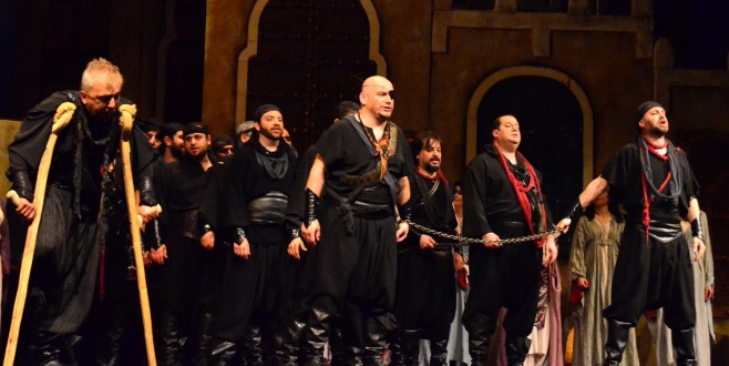‘Ali Baba’ ayakta alkışlandı