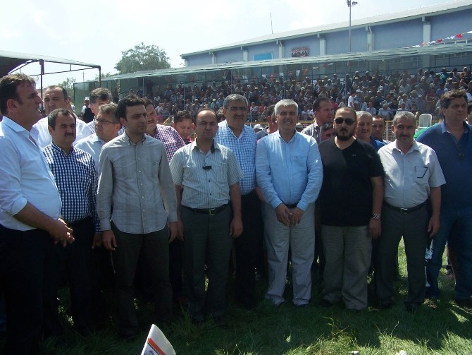 Altın Kiraz Başpehlivanı Mehmet Yeşil Yeşil