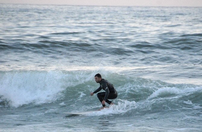 Amerikalı Sörf Tutkunu Alanya’da