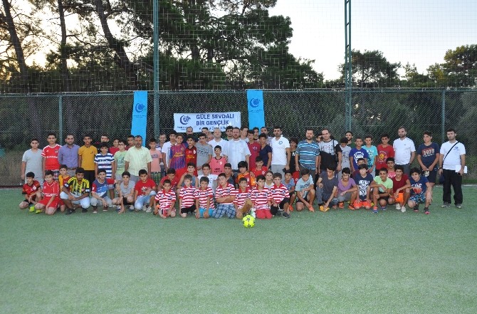 Anadolu Gençlik’ten Yaz Kursları Futbol Turnuvası