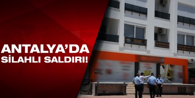 Gayrimenkul dükkanına pompalı tüfekle ateş edildi!
