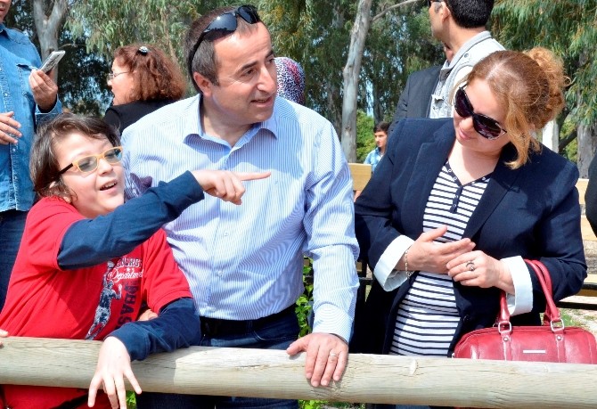 Antalya Emniyet Müdürü Cemil Tonbul Engelliler Gününü kutladı