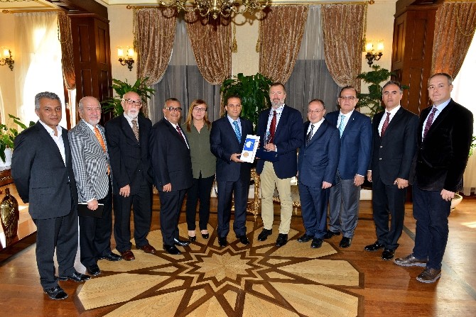 Antalya Valiliğine ziyaretler