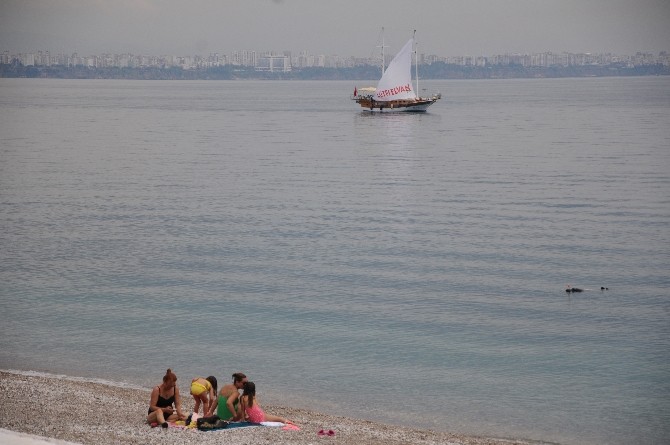 Antalya’da AK Parti’den denizden tanıtım