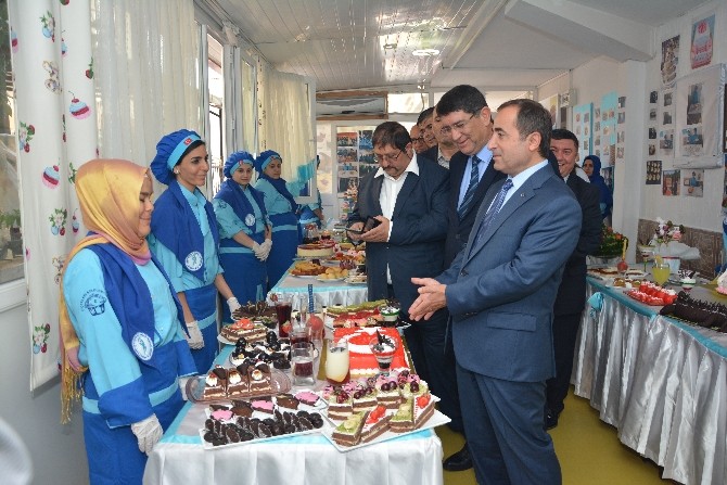 Antalya’da Çiçekler Solmasın Projesi devam ediyor