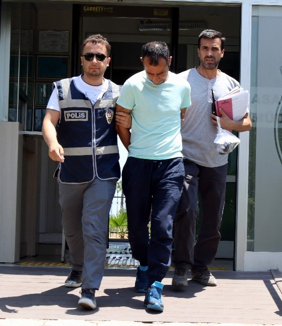 Antalya’da Dört Evde Hırsızlık Yapan Zanlı Yakalandı