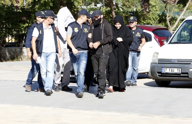Antalya’da IŞİD Şüphelisi 3 Kişi Adliyeye Sevk Edildi