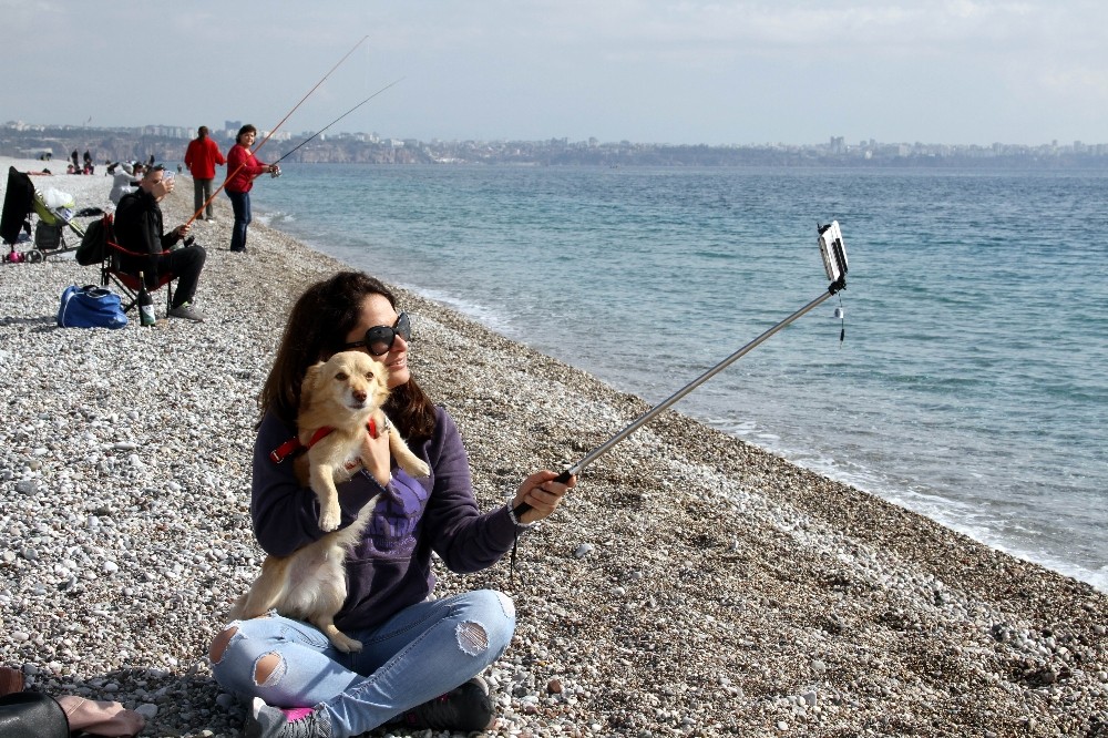 Antalya’da ‘kış güneşi’ keyfi