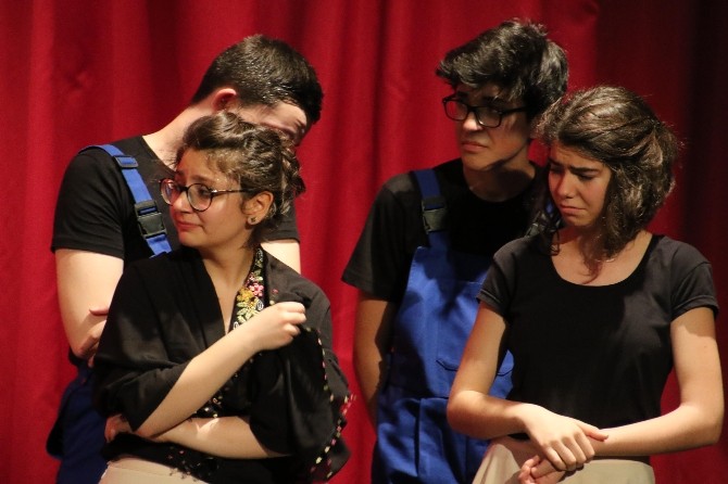 Antalya’da Tiyatro Şenliği başladı