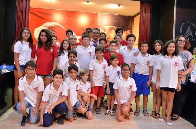 Antalya’da Yüzme Bilmeyen Kalmasın’ Projesi