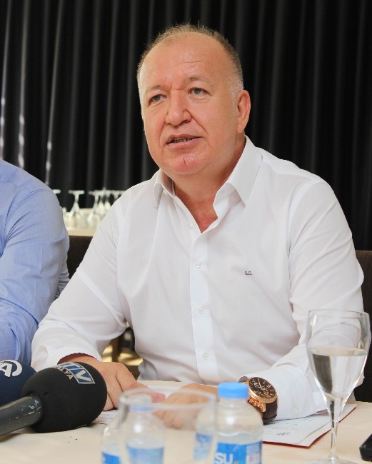 Antalyaspor Başkanı Gencer'den takıma sahiplenme sistemi