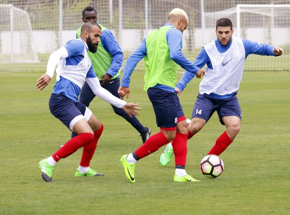 Antalyaspor’da Trabzonspor maçının hazırlıkları sürüyor
