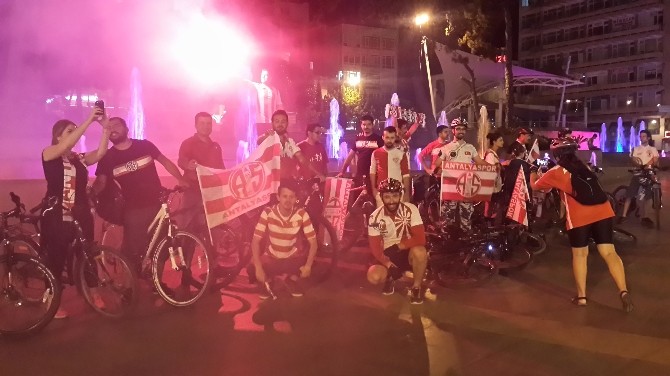 Antalyasporlu bisikletçilerden şampiyonluk turu