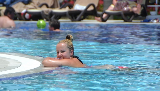 Antalya'ya Bayramda 200 bin yerli turist bekleniyor
