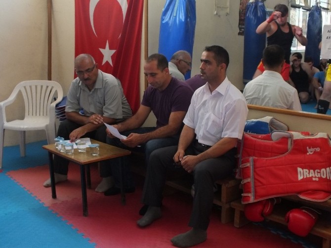 Antrenör adayı sporcular sınavda ter döktü