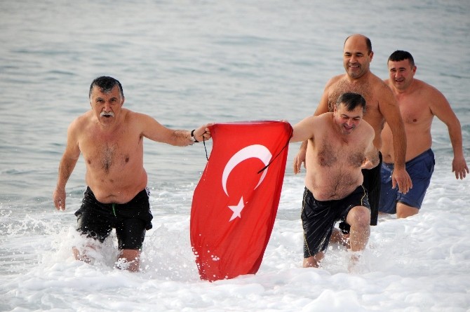 Aralık ayında Antalya da deniz keyfi