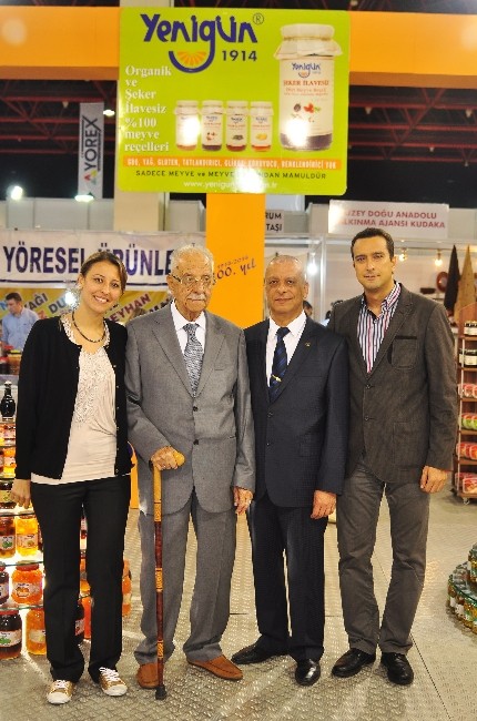 Asırlık reçel markası üç kuşağı bir araya getirdi