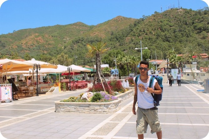 AÜ mezunu Orkun’un hayali gerçek oldu