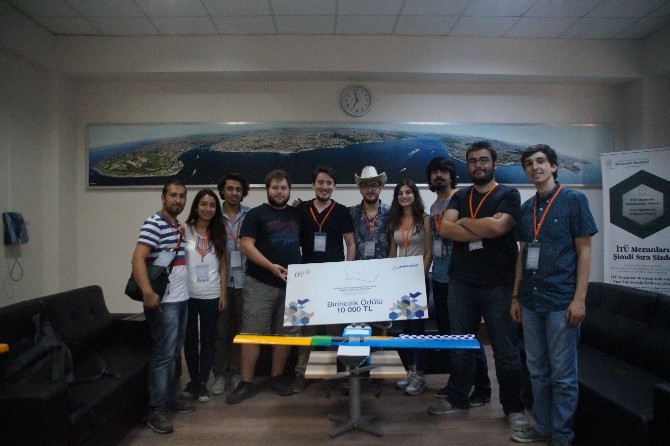 AÜ öğrencileri insansız hava aracı tasarımı birincisi oldu