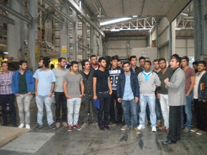 AÜ Öğrencilerinden ziyaret 