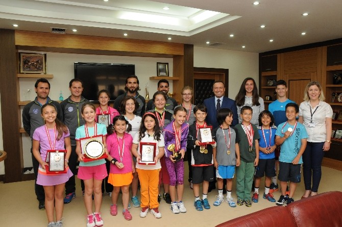 AÜ Spor Kulübü’nden Rektör Kurtcephe’ye ziyaret