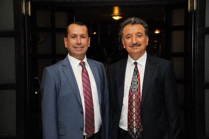 AÜ Ziraat Fakültesi mezunları dayanışma gecesinde buluştu