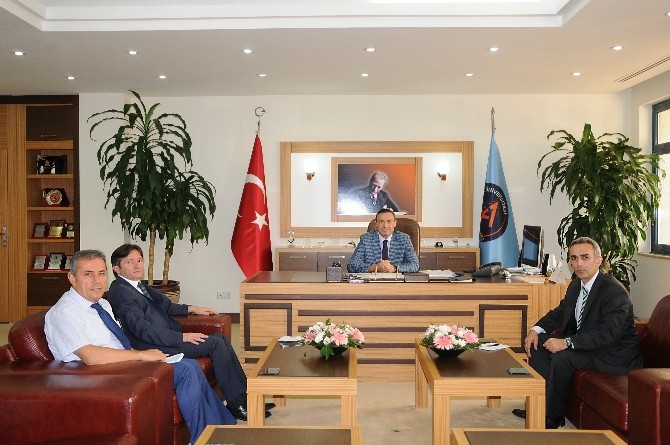 AÜ’ye Türkiye bursları koordinasyon ofisi kuruluyor