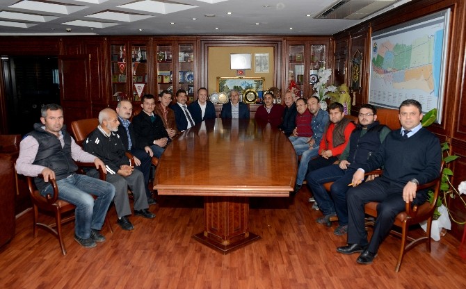 Avrasya Maratonu'na katılan sporcular, Kumluca Belediyesi'ni ziyaret etti