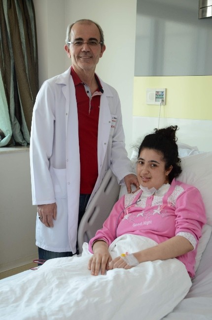 Aynı anda hem doğum yaptı hem lezyonlardan kurtuldu