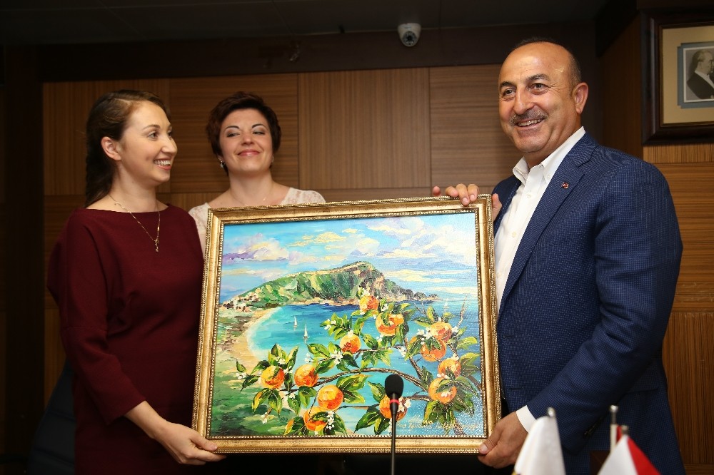 Bakan Çavuşoğlu: 