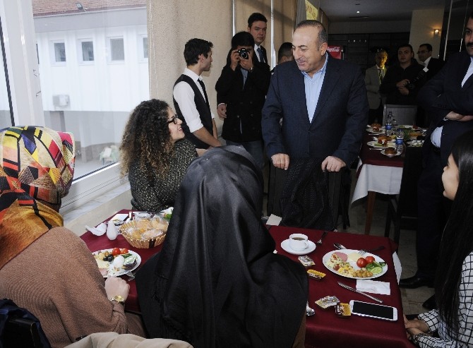 Bakan Çavuşoğlu: “Rusya krizinde Dünya Türkiye’yi takdir etti.”