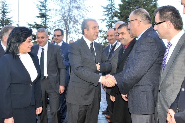 BAKAN EKER, TÜRKİYE'NİN İLK GEOFİT BAHÇESİNİN TEMELİNİ ATTI