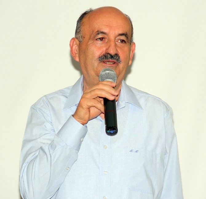 Bakan Filistinli yaralıyı ziyaret etti