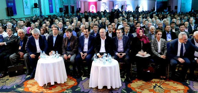 Bakan Ünal’dan Akademisyenlere Ağır Eleştiri