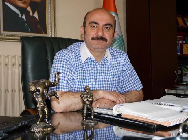 Baş pehlivan güreşmişlere özel tribün