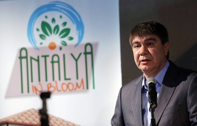 Başkan Menderes Türel’den Kadın Yarı Tepkisi