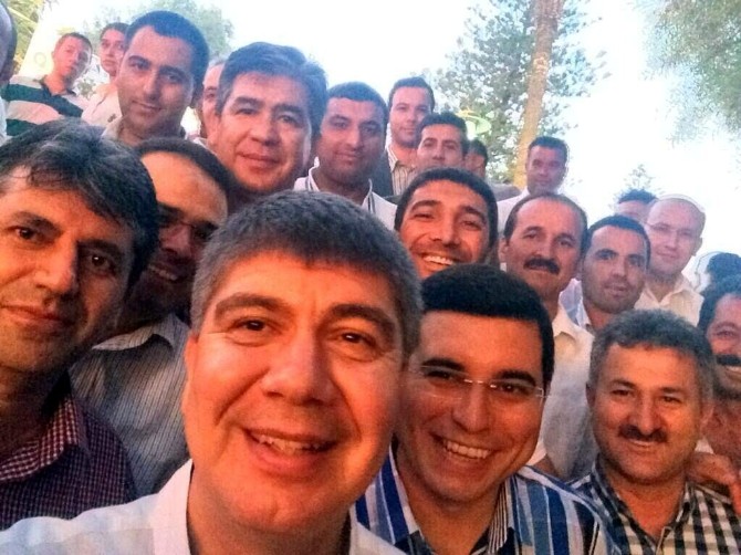 Başkanların iftara 5 kala selfiesi