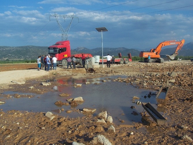 Bayat ovasında 25 bin dönüm meyve bahçesi susuz kaldı