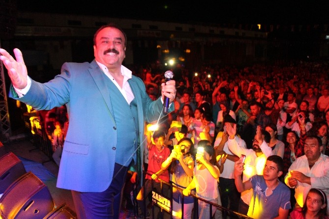 Bülent Serttaş, Kaş’ta hayranları ile buluştu