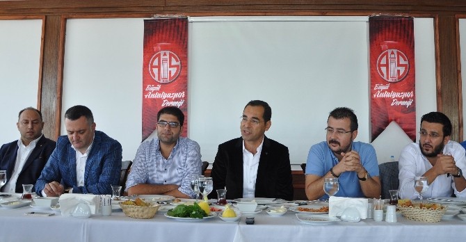 Büyük Antalyaspor Derneği Yönetimini Tanıtıldı