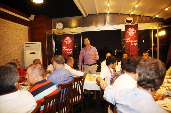 Büyük Antalyaspor Derneği’nden Birlik Beraberlik Yemeği