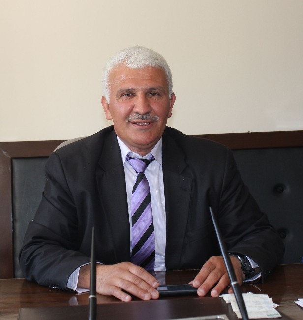 Büyükşehir'den Korkuteline makine desteği