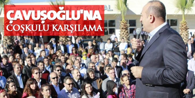 Çavuşoğlu'na coşkulu karşılama