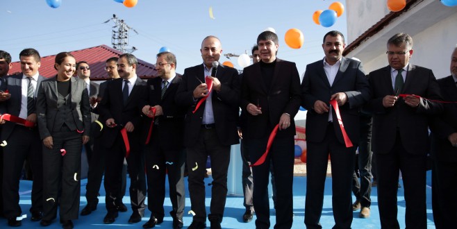 Çavuşoğlu ve Türel Elmalı’ya çıkarma yaptı