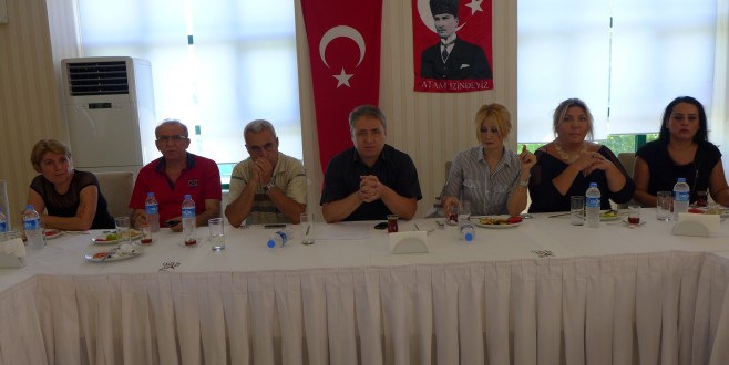 CHP’de istifa depremi