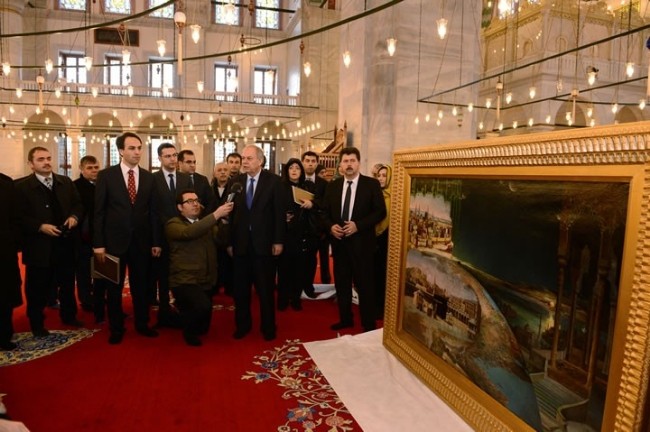 CUMHURBAŞKANI GÜL, FATİH CAMİİ'NDEKİ TARİHİ TABLOYU RESTORE ETTİRDİ