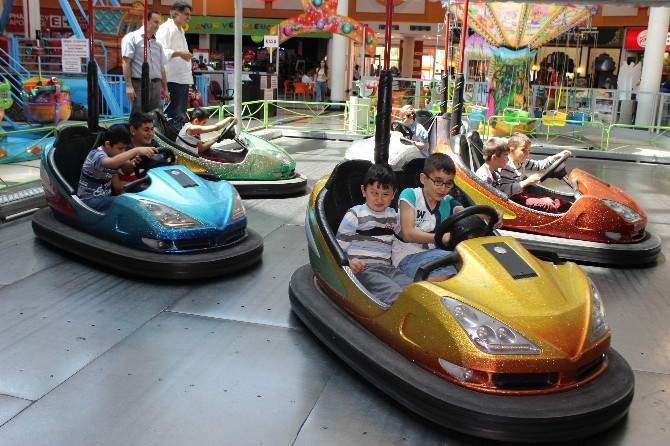 Deepo Outlet Center, engelli öğrencileri ağırladı