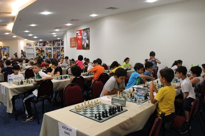 Deepo’da Denizcilik Ve Kabotaj Bayramı Satranç Turnuvası Tamamlandı