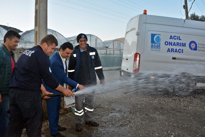 Demre’de 50 yıllık asbestli borular değiştirildi